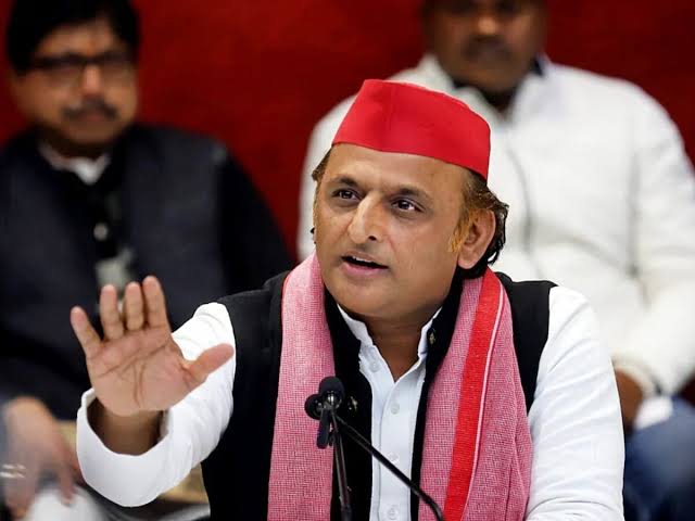 'विफल' यूपी सरकार ने जनकल्याण की बजाय इवेंट मैनेजमेंट पर ज्यादा ध्यान दिया: यूपी में बाढ़ पर अखिलेश